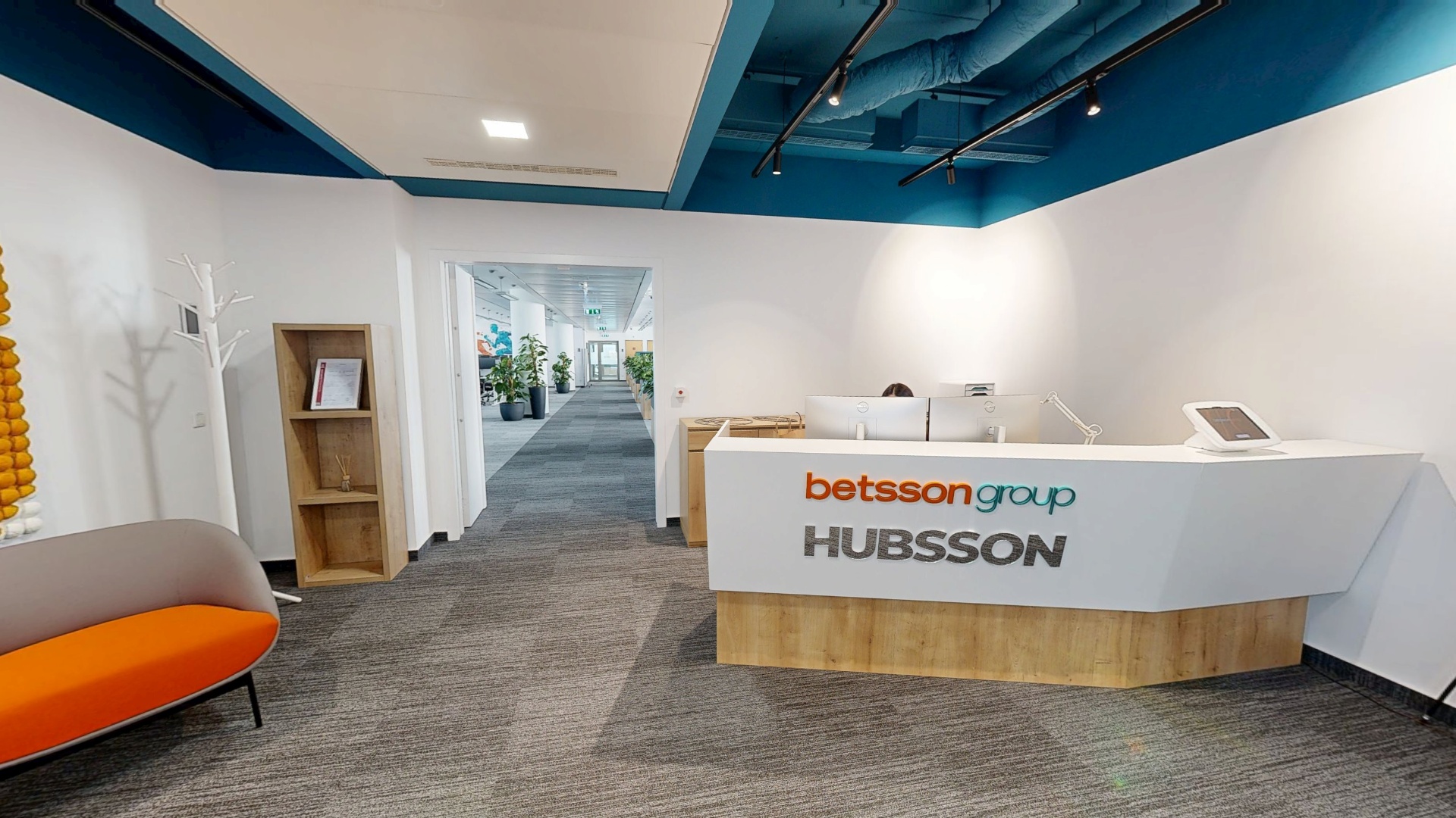 Modern irodai recepció — Matterport bejárható túra